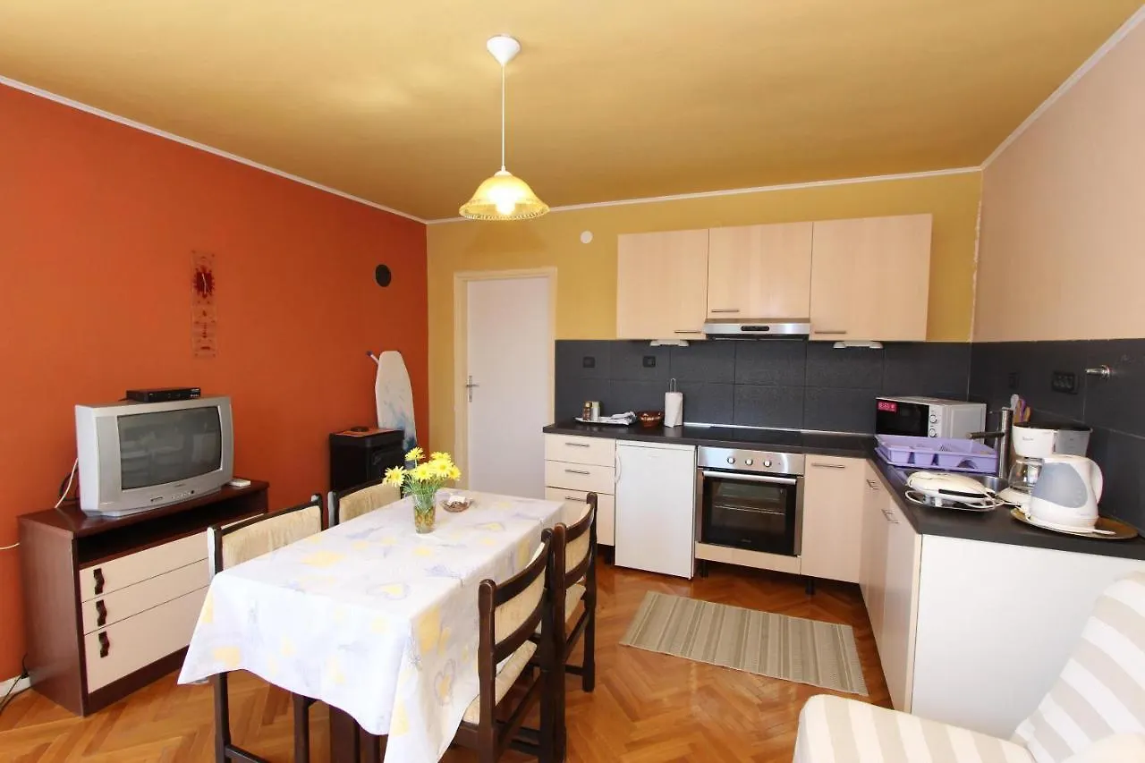 Apartment Rokov Ρόβινι